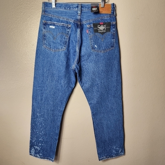 Levis Premium Wmns 501 Button Fly Distressed Cropped Jeans-Size 30x26 NWT - Picture 10 of 16
